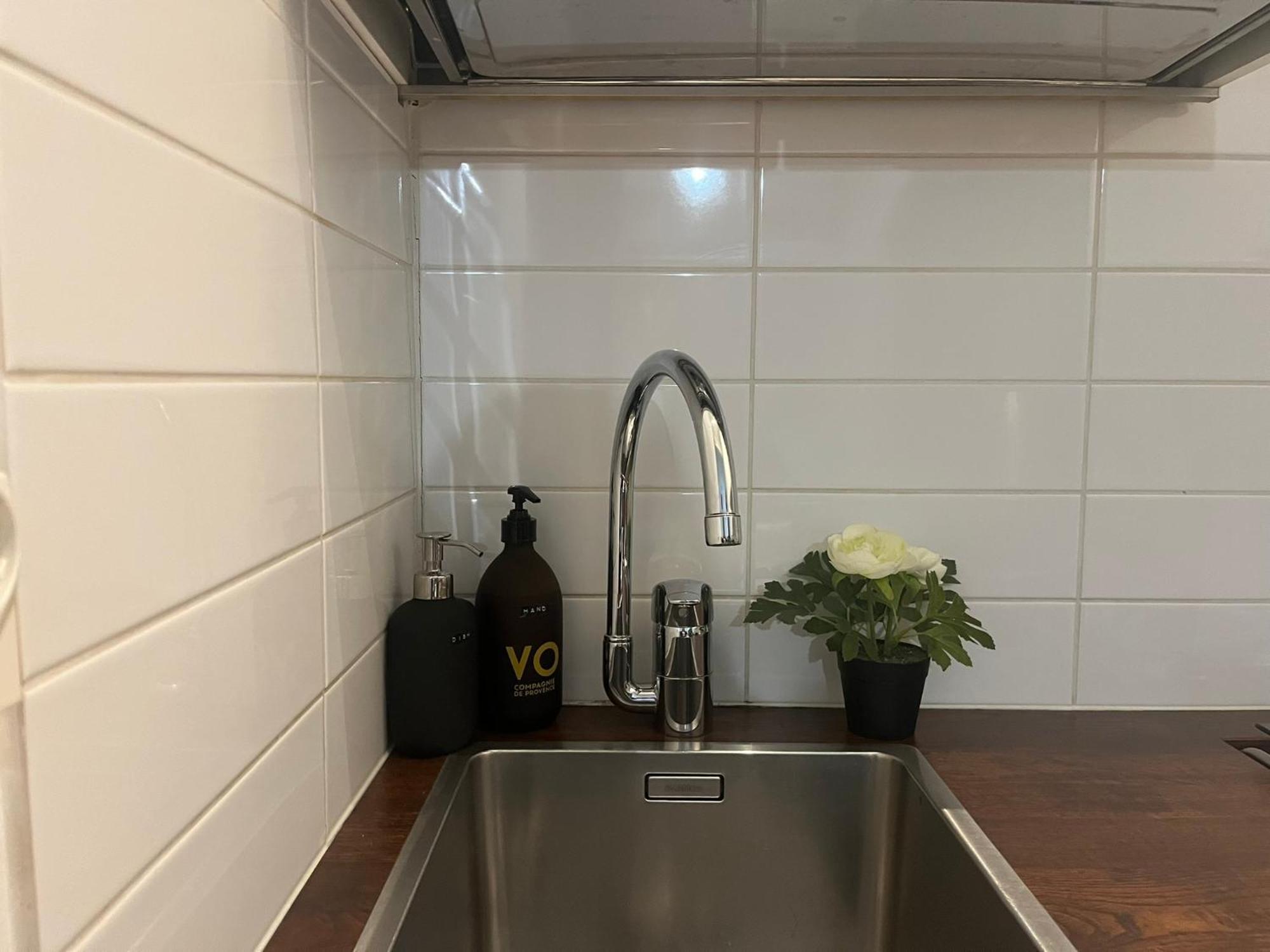 Stylish Studio At The Heart Of Helsinki Apartment Luaran gambar